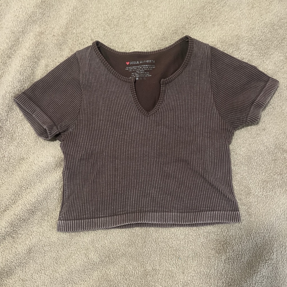 Casual brown cropped top